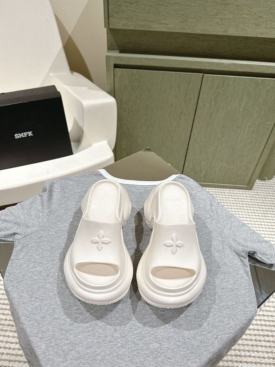 SMFK Thick Sole Non Slip Height Boosting Casual Slippers