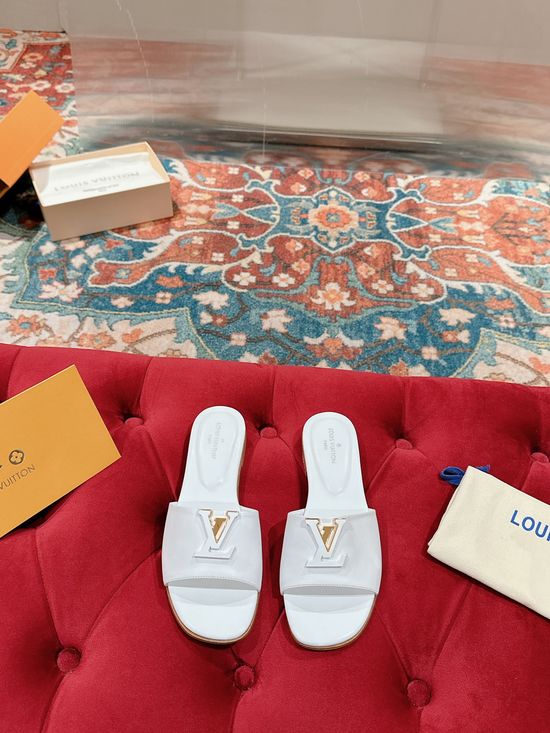 Louis Vuitton Low Heel Soft Leather Slide Sandals For Daily Wear