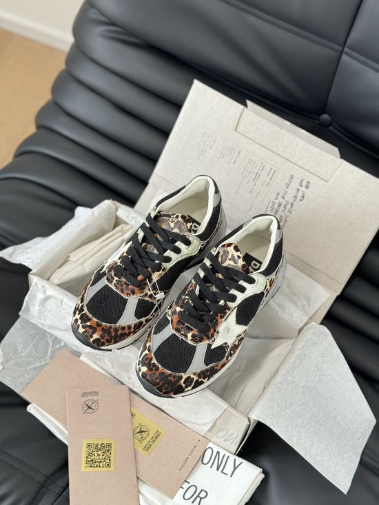 Golden Goose Casual Graffiti Distressed Sneakers Versatile Daily Footwear