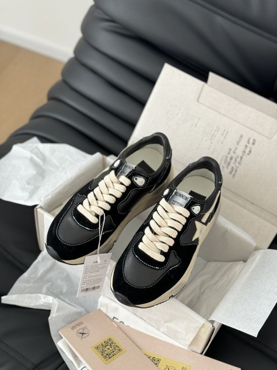 Golden Goose Casual Graffiti Distressed Sneakers Versatile Daily Footwear