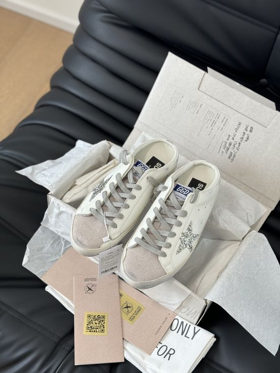 Golden Goose Casual Graffiti Distressed Sneakers Versatile Daily Footwear