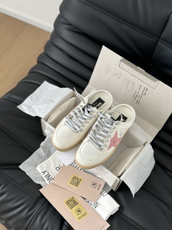 Golden Goose Casual Graffiti Distressed Sneakers Versatile Daily Footwear