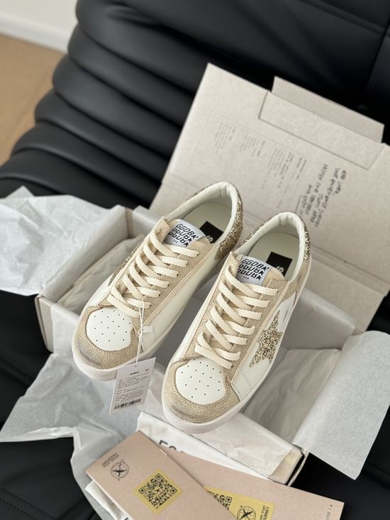 Golden Goose Casual Graffiti Distressed Sneakers Versatile Daily Footwear