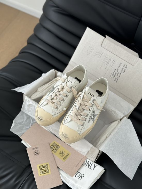 Golden Goose Casual Graffiti Distressed Sneakers Versatile Daily Footwear