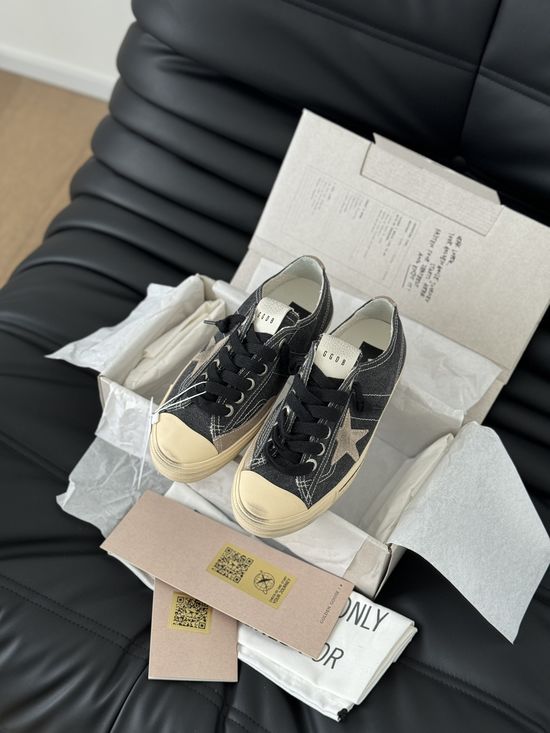 Golden Goose Casual Graffiti Distressed Sneakers Versatile Daily Footwear