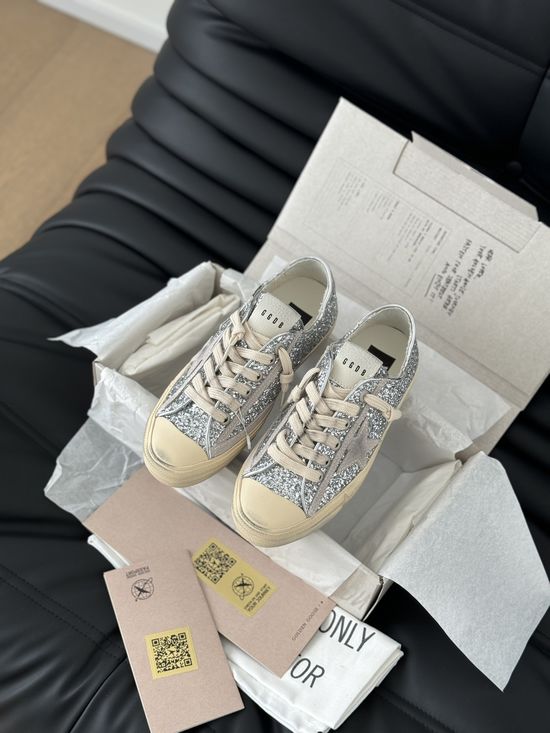 Golden Goose Casual Graffiti Distressed Sneakers Versatile Daily Footwear