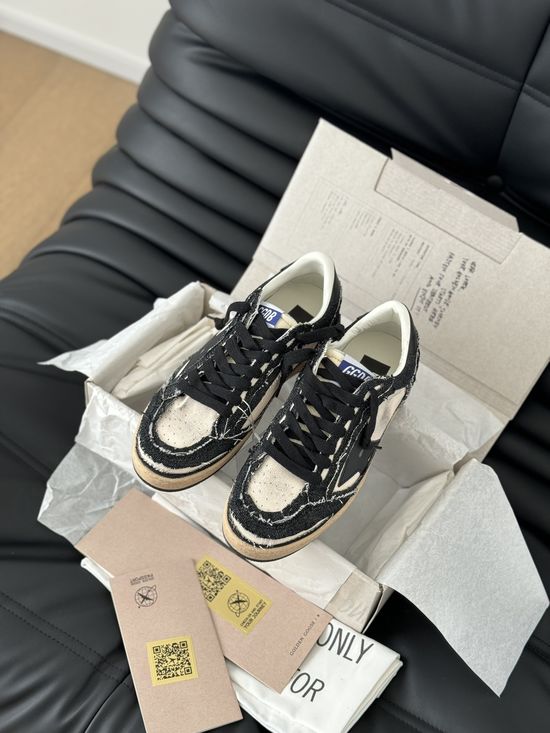 Golden Goose Casual Graffiti Distressed Sneakers Versatile Daily Footwear