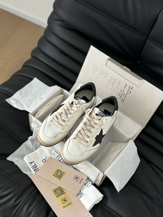 Golden Goose Casual Graffiti Distressed Sneakers Versatile Daily Footwear