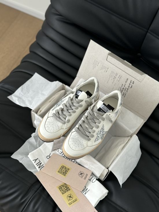 Golden Goose Casual Graffiti Distressed Sneakers Versatile Daily Footwear