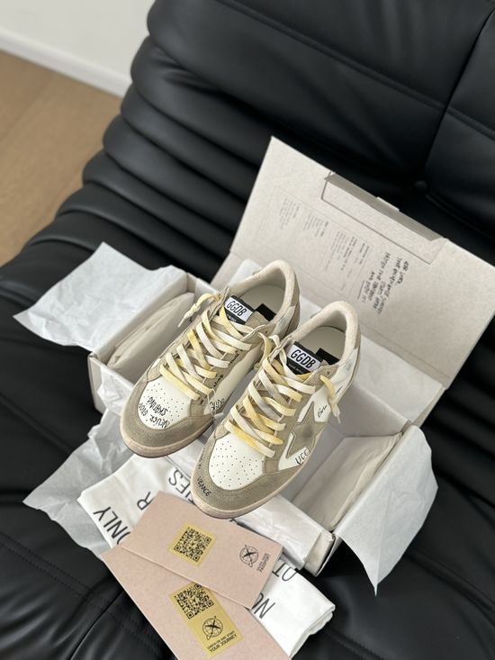 Golden Goose Casual Graffiti Distressed Sneakers Versatile Daily Footwear
