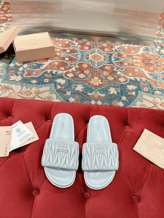 Miu Miu Quilted Soft Leather Slides Comfortable Casual Daily Slippers