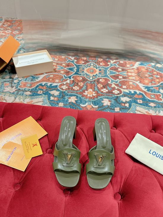 Louis Vuitton Premium Soft Leather Flat Slide Sandals With Logo Detail