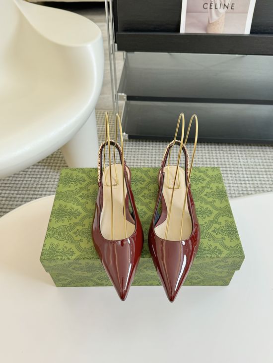 Gucci Chic Pointed Toe Flat Bottom Comfortable Dress Shoes