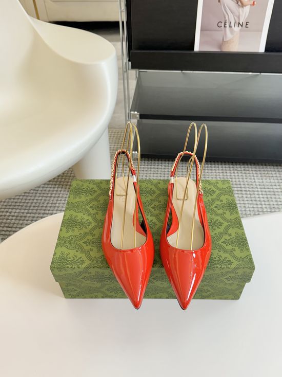 Gucci Chic Pointed Toe Flat Bottom Comfortable Dress Shoes