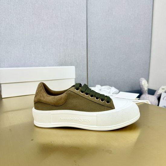 McQueen Premium Classic Casual Sneakers Soft Leather Lining Thick Sole