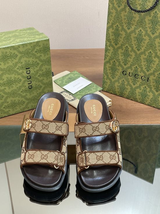 Gucci Classic Pattern Magic Tape Comfortable Non-slip Beach Sandals