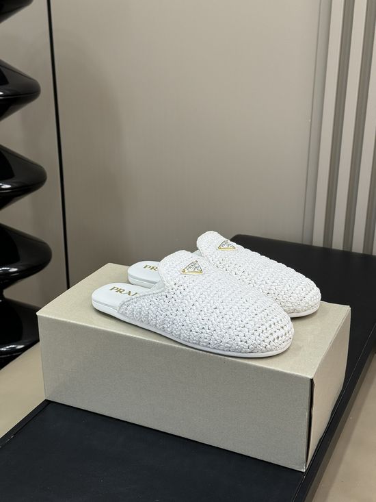 Prada Handwoven Casual Slippers Soft Leather Lining Comfortable