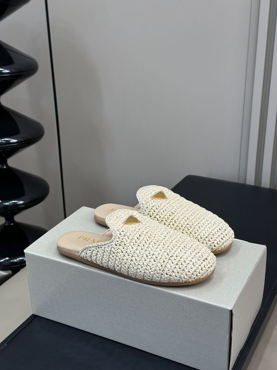 Prada Handwoven Casual Slippers Soft Leather Lining Comfortable