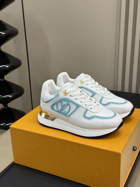 Louis Vuitton Elevated Casual Sneakers with Enhanced Comfort Design