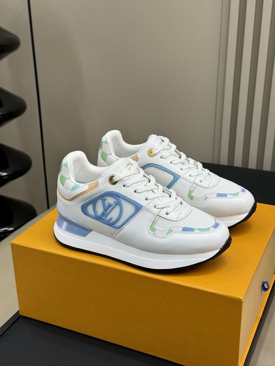 Louis Vuitton Elevated Casual Sneakers with Enhanced Comfort Design
