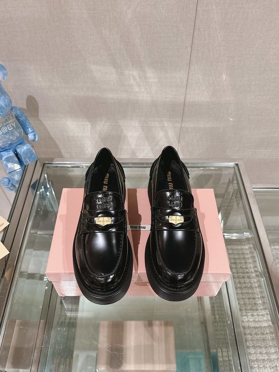 Miu Miu Classic Penny Loafers Genuine Leather Upper Non-slip Rubber Sole