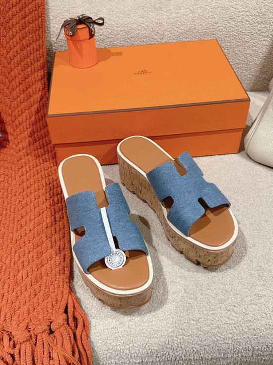 Hermes Versatile Suede Trim Sandals Exquisite Craftsmanship Non-slip Sole