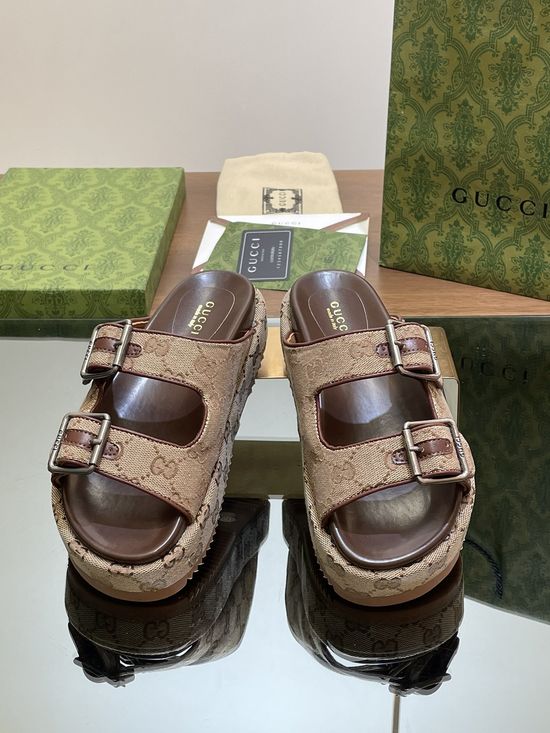 Gucci Buckle Decor Printed Thick Sole Beach Slides