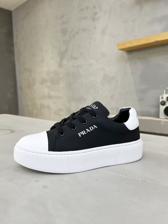 Prada Classic Elegant Leather Comfortable Casual White Shoes