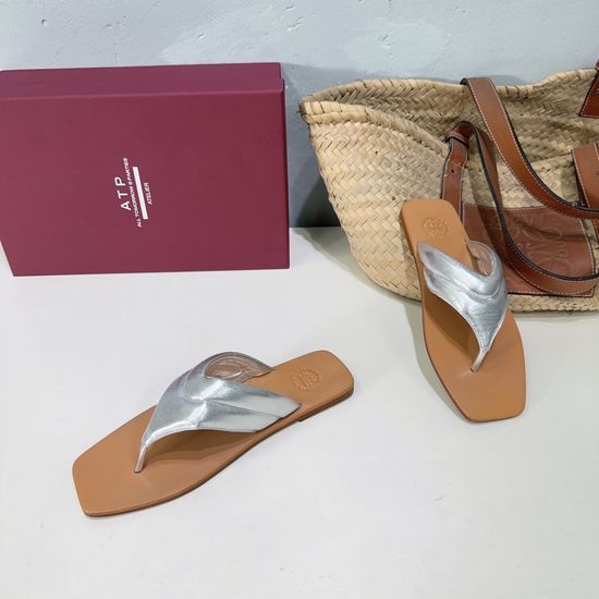 Atp Atelier Minimalist Genuine Leather Thong Flip Flops
