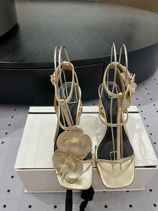 Gucci Floral Decor Sheepskin Upper Elegant Stiletto Heel Shoes