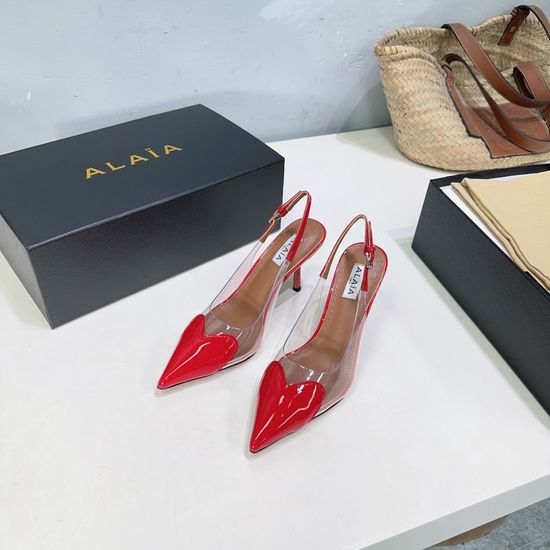 Alaia Heart Decor Pointed Toe Flat Slide Sandals