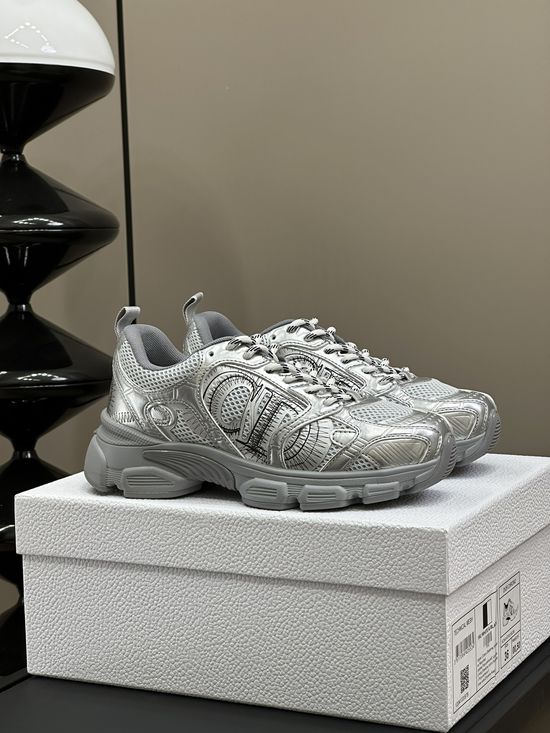 Christian Dior Trendy Casual Sneakers With Premium Detailed Design
