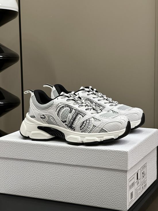 Christian Dior Trendy Casual Sneakers With Premium Detailed Design