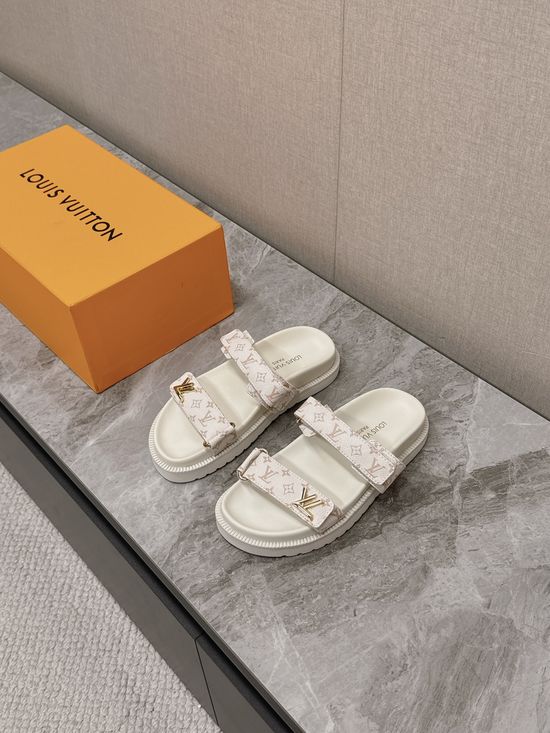 Louis Vuitton Adjustable Strap Comfortable Flat Slide Sandals