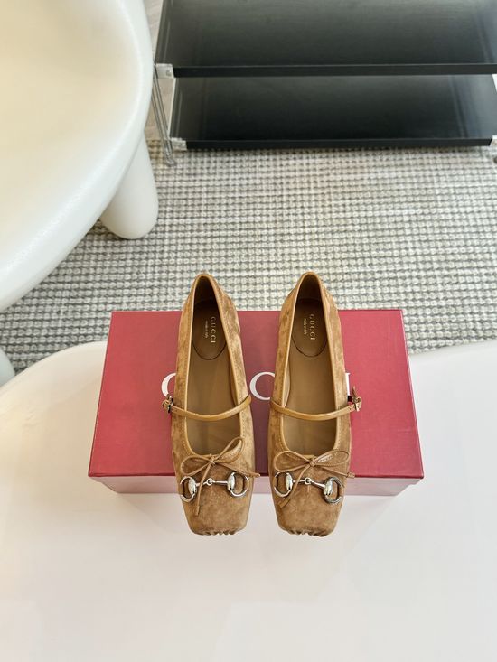Gucci Suede Square Toe Buckle Elegant Ballet Flats