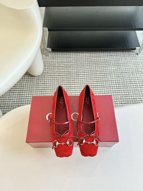 Gucci Suede Square Toe Buckle Elegant Ballet Flats