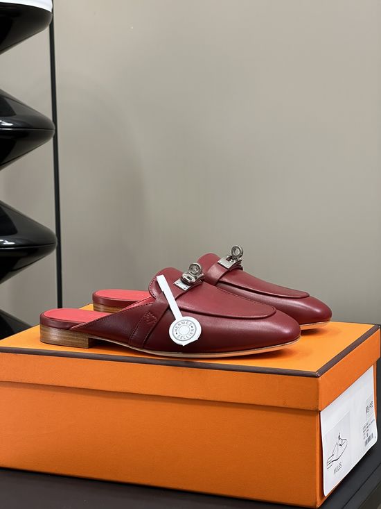 Hermes Classic Slip-On Mules With Premium Leather Lining