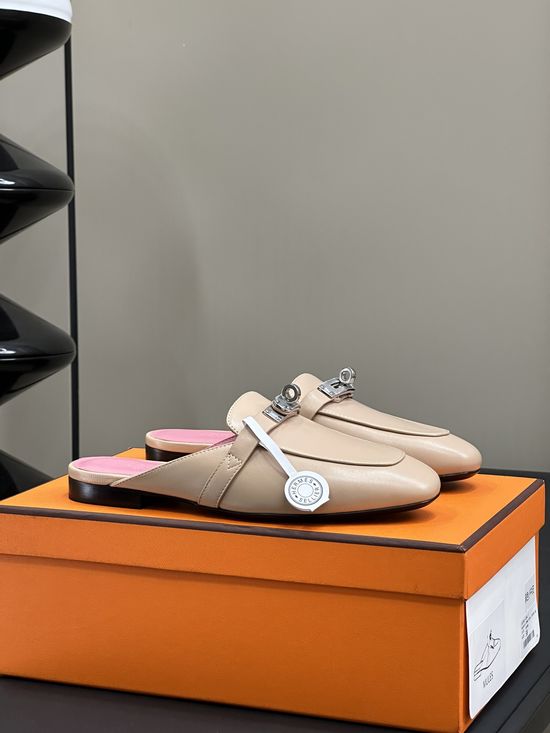 Hermes Classic Slip-On Mules With Premium Leather Lining