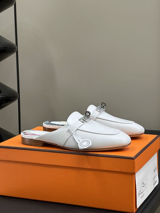 Hermes Classic Slip-On Mules With Premium Leather Lining