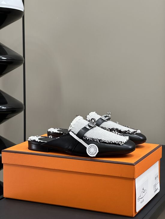 Hermes Classic Slip-On Mules With Premium Leather Lining