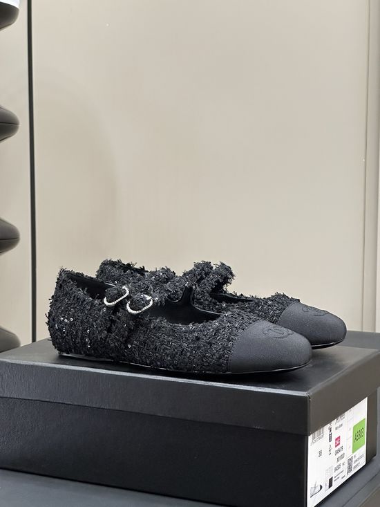 Chanel Round Toe Elegant Lambskin Mary Jane Flats