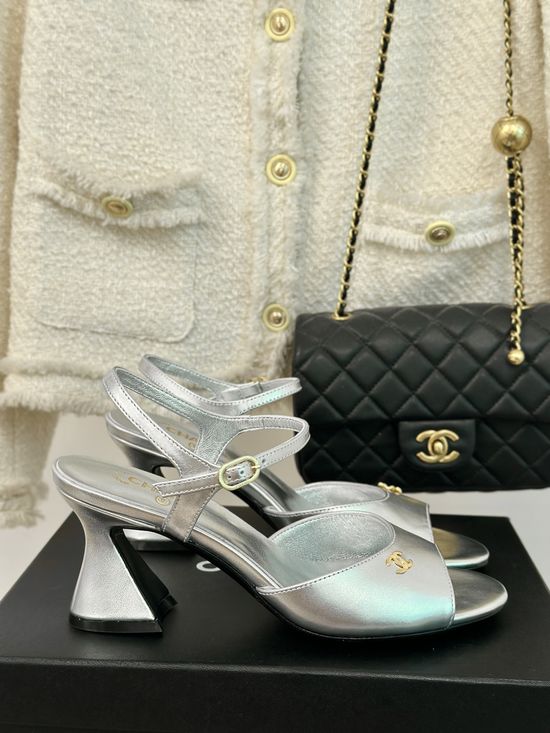 Chanel Stylish Block Heel Leather Sandals