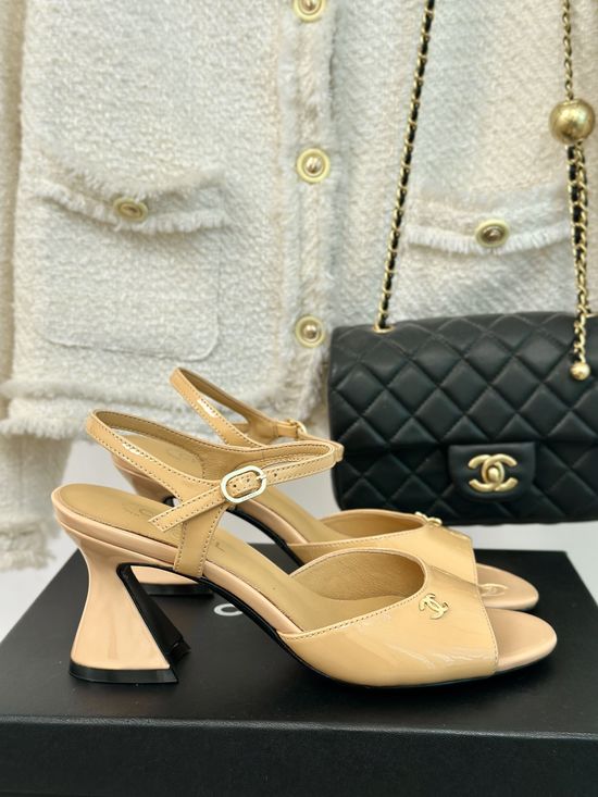 Chanel Stylish Block Heel Leather Sandals