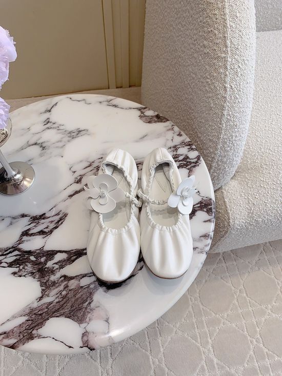 Zimmermannn Flower Decor Mary Jane Shoes Soft Leather Elegant