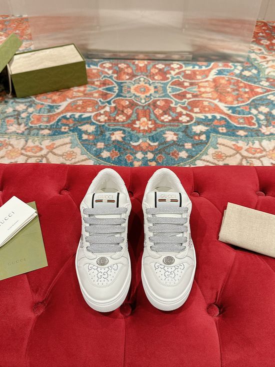 Gucci Vintage Distressed Rhinestone Casual Sneakers with Removable Charm