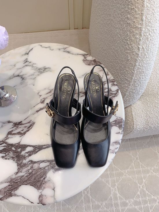 Valentino V-buckle Chunky Heel Slingback Shoes Elegant Comfortable