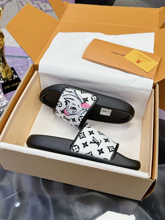 Louis Vuitton Premium Denim Upper Slippers With Comfortable Soft Sole