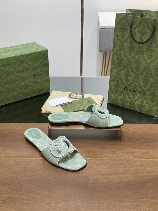 Gucci Summer Canvas Slippers with Interlocking G Design