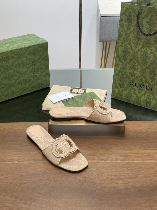 Gucci Summer Canvas Slippers with Interlocking G Design