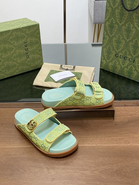 Gucci Rhinestone Decor Strap Casual Comfort Open Toe Slides